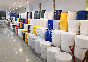 蜜月色网吉安容器一楼涂料桶、机油桶展区